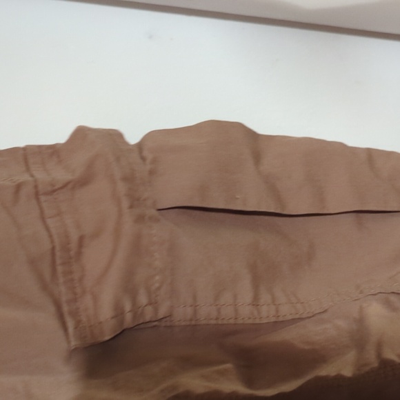 Juniors sizing wide leg khaki cargo pants, size 15/17 - Picture 3 of 5